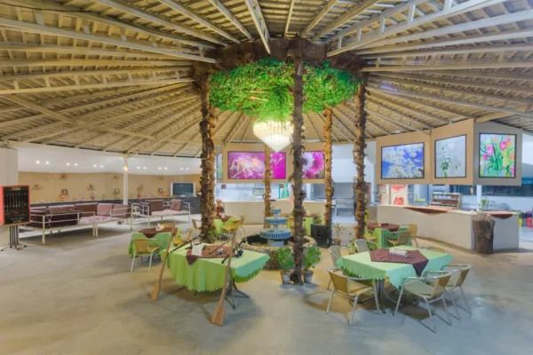 کافی شاپ هتل پارس مشهد