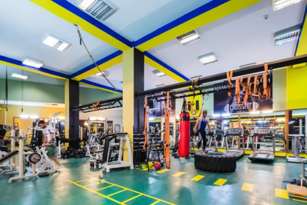 باشگاه بدنسازی هتل پارس مشهد